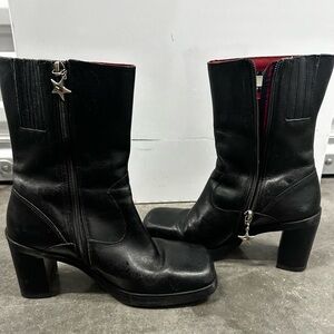 Vintage Tommy Hilfiger boots
